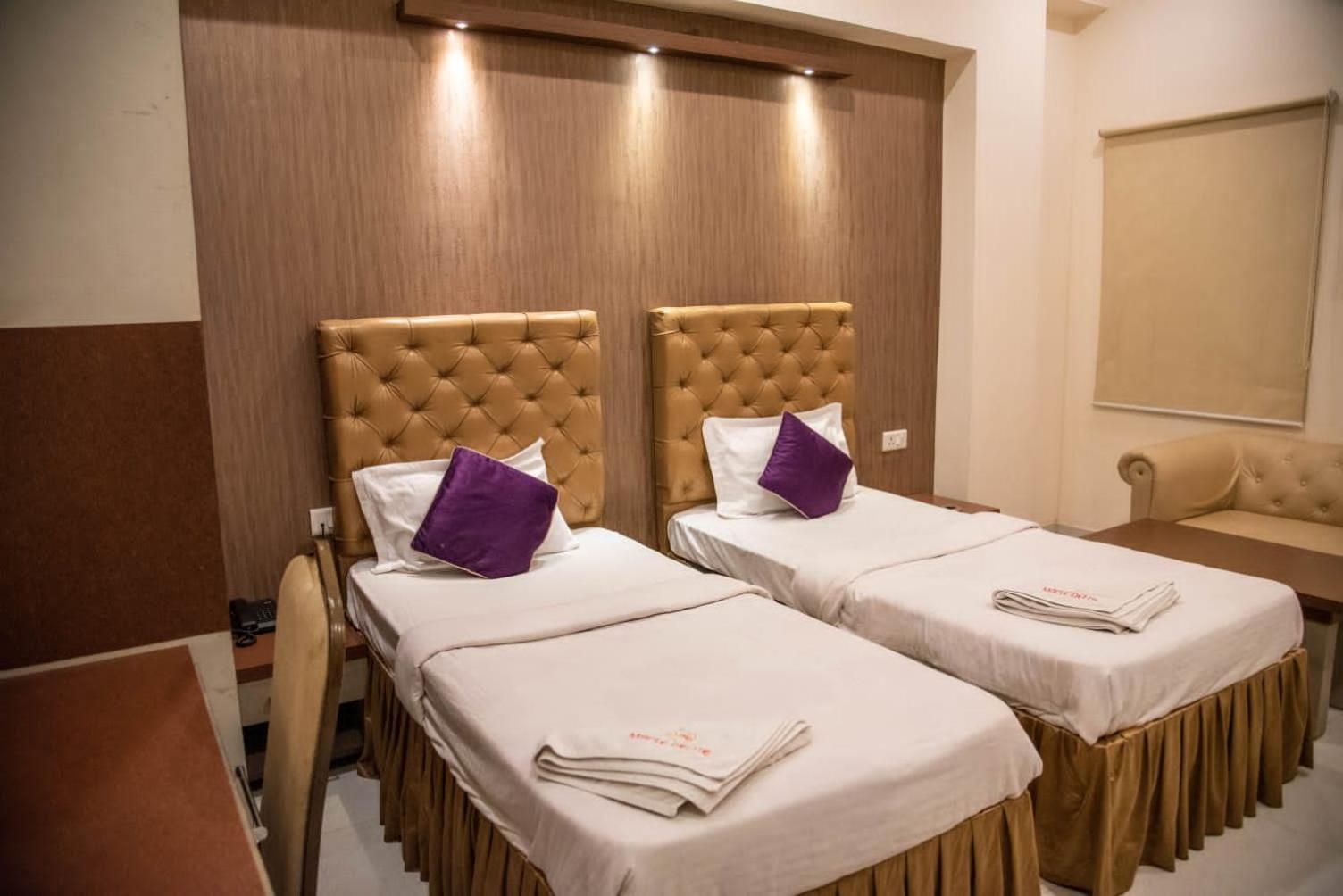 Maple Delite Hotel Lucknow Luaran gambar