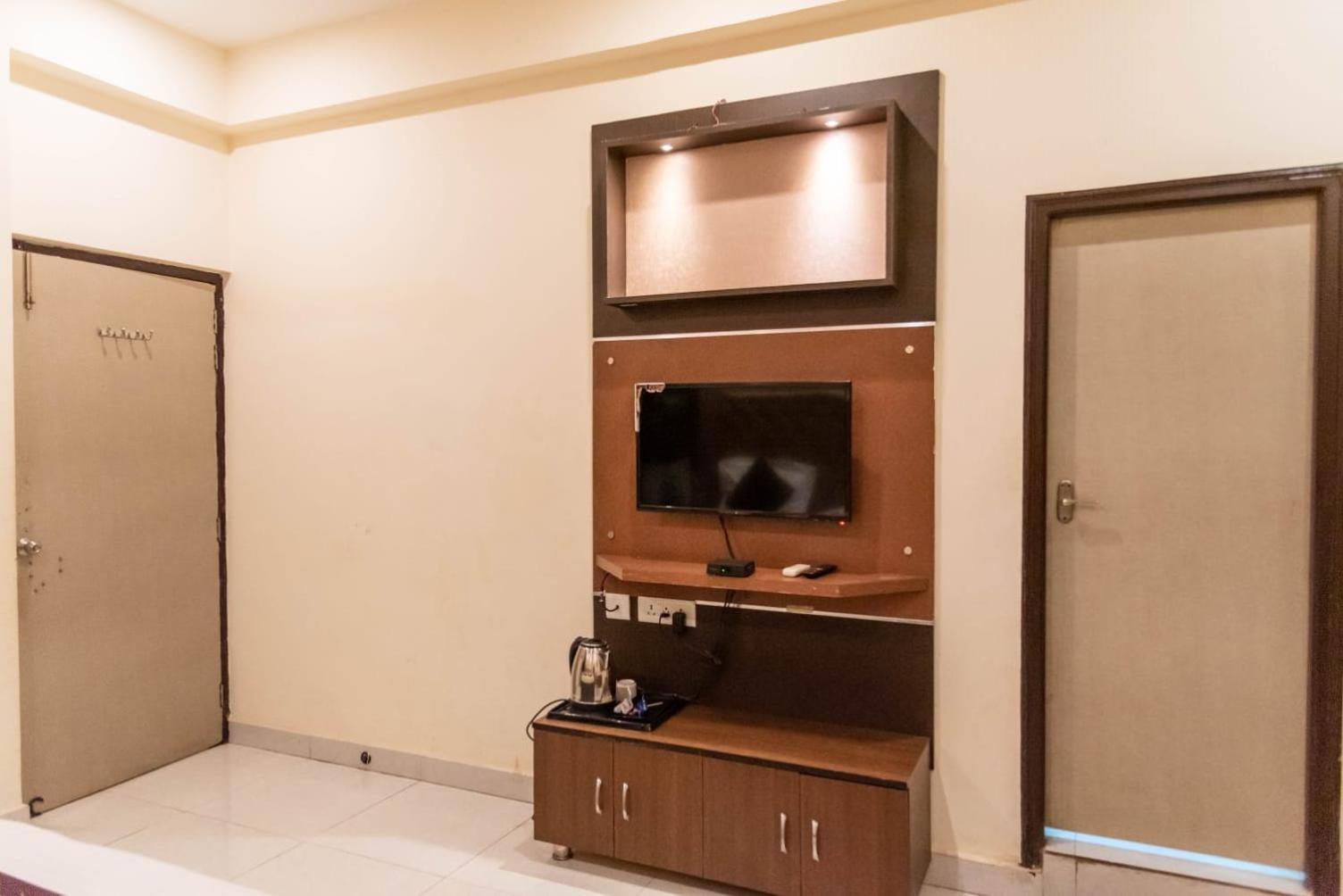 Maple Delite Hotel Lucknow Luaran gambar